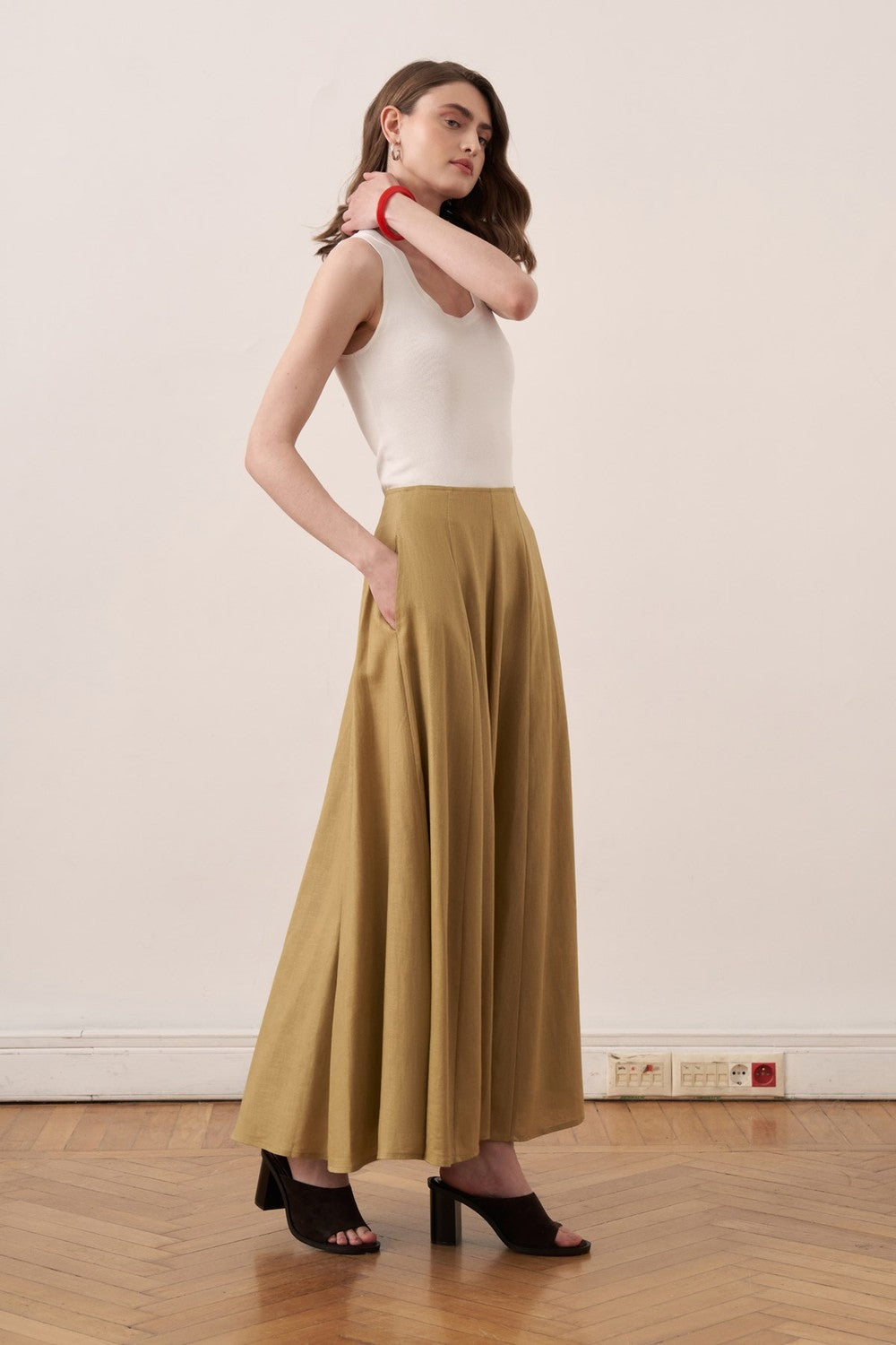 Viola Cup Stitched Linen Skirt Navy Blue