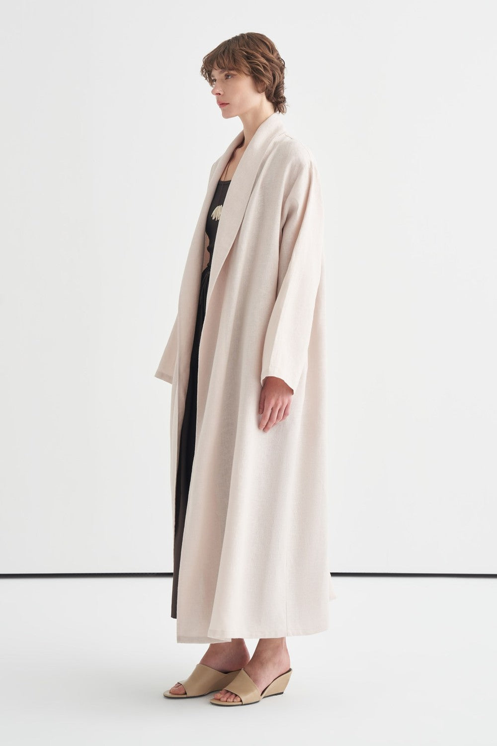 Celes Collar Detail Linen Kimono in Royal Blue