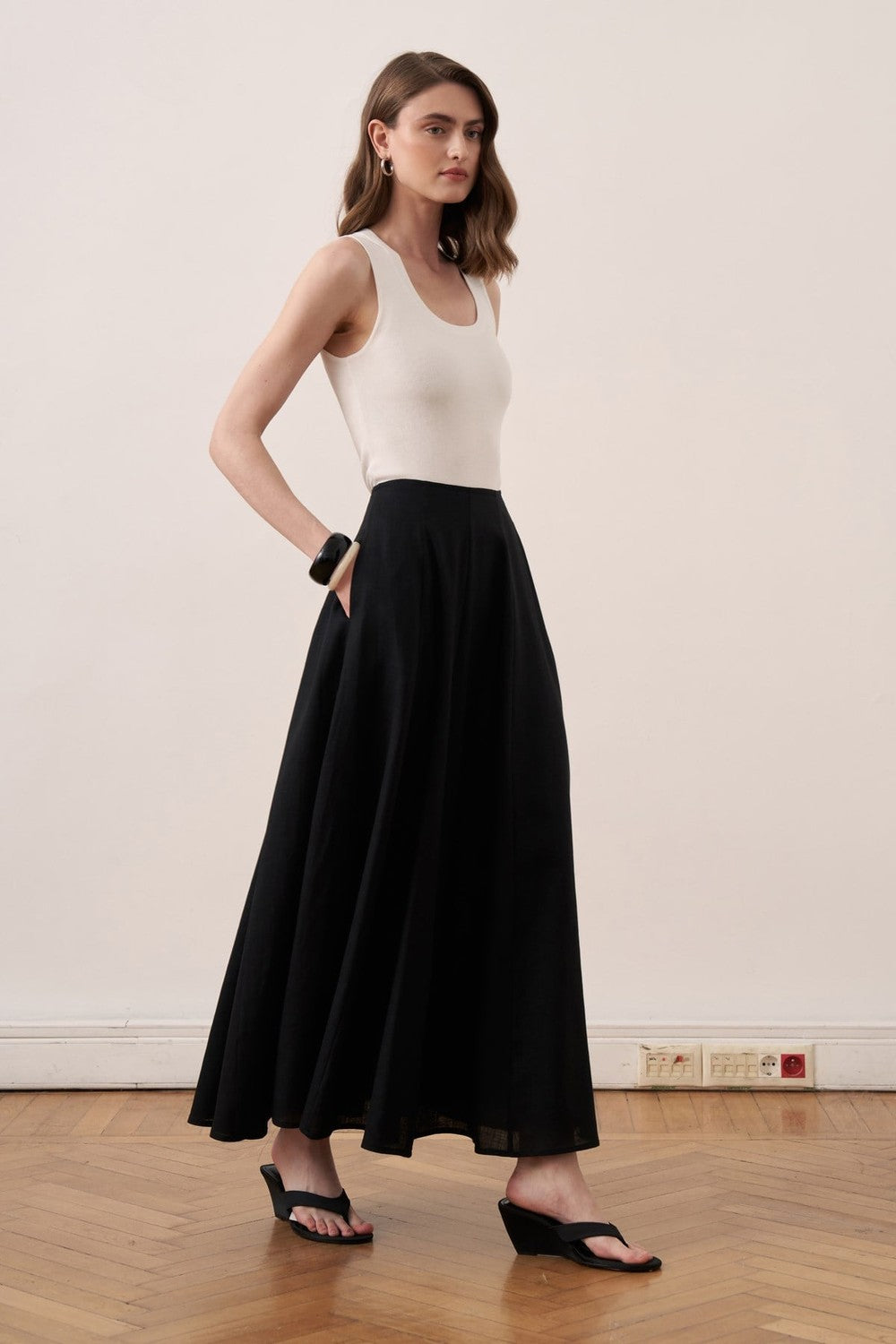 Viola Cup Stitched Linen Skirt Navy Blue